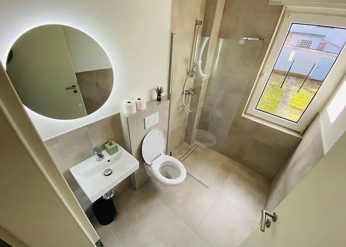 House L 10 Beds L 5 Bedrooms L 4 Bathrooms L Wi-fi Lippstadt